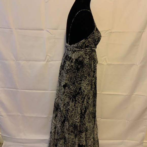 STUNNING Silk maxi halter dress - Picture 6 of 7